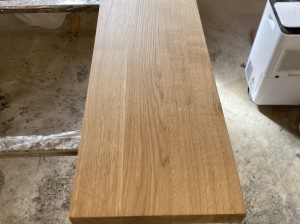 Stopnie dębowe lakier mat – naturalne drewno klasy A/B i Natur. Solidne schody dębowe, eleganckie i trwałe, do samodzielnego montażu