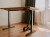 Biurko IBIS – elegancka konstrukcja z litego drewna dębowego, z elektryczną regulacją wysokości 72–118 cm. Idealne do biura, home office czy przestrzeni gamingowej
